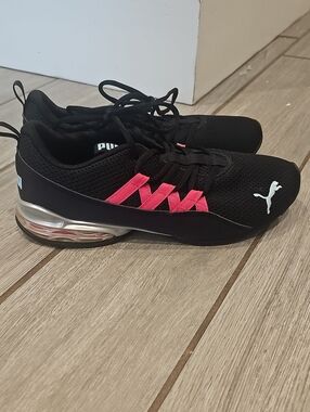 PUMA Women's Black Athletic Sneakers with Pink Detail